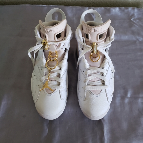 Jordan Womens Retro 6 Charm Ring Sneakers Shoes 5.5 Hard To Find!! - Picture 15 of 16